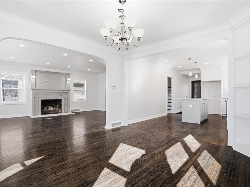 297 E Lakeview Avenue Round Lake Beach IL 60073