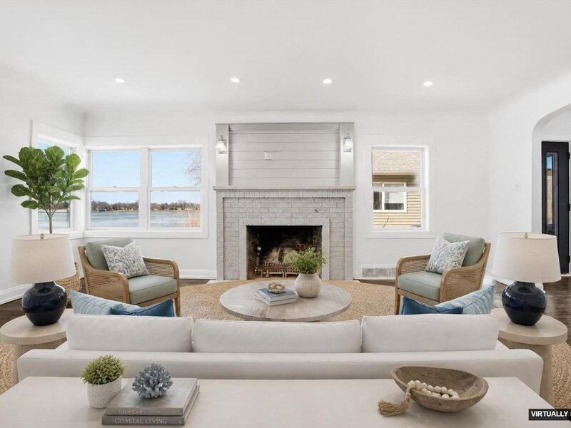 297 E Lakeview Avenue Round Lake Beach IL 60073