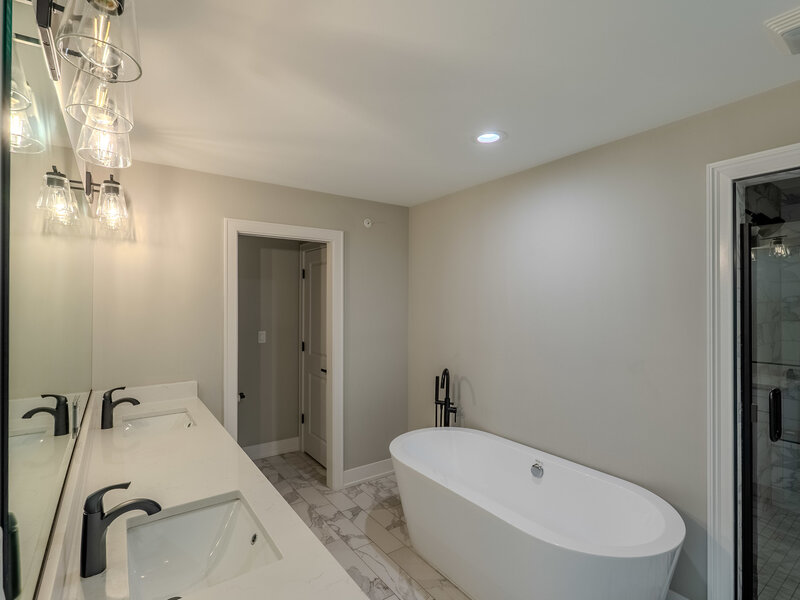 411 W Pierce Road Itasca IL 60143