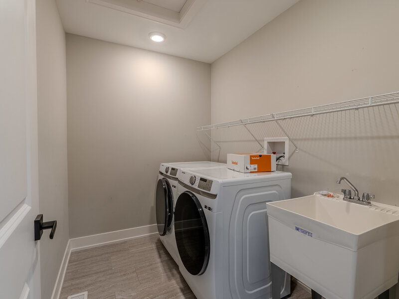 411 W Pierce Road Itasca IL 60143