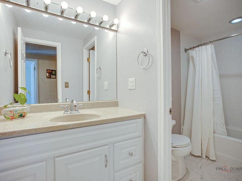 521 Arborgate Lane Buffalo Grove IL 60089