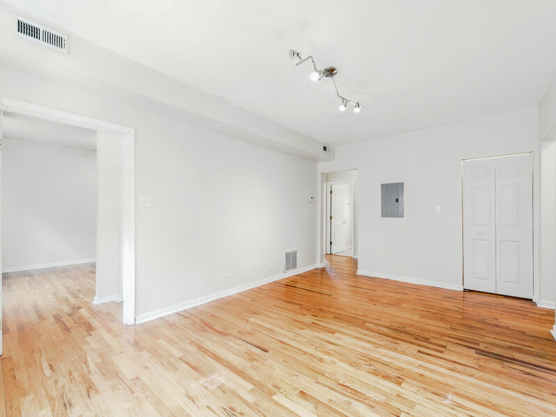 1301 E 71st Place Chicago IL 60619