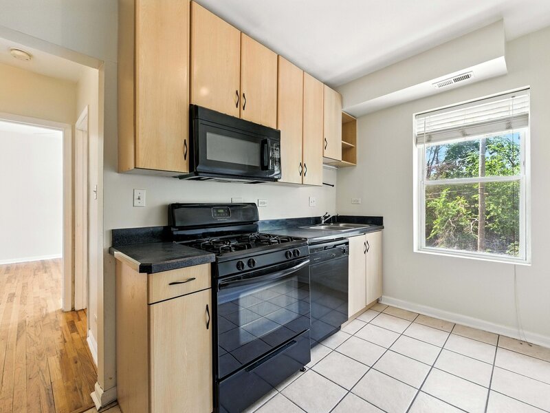 1301 E 71st Place Chicago IL 60619