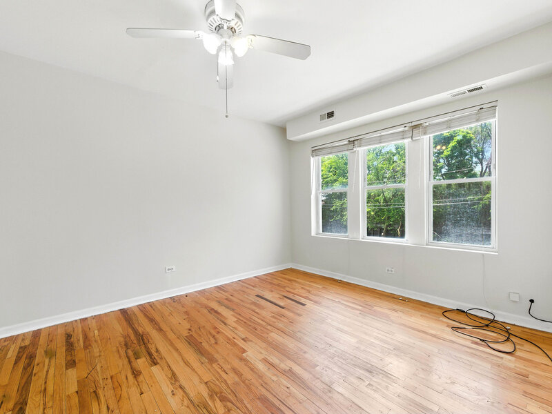 1301 E 71st Place Chicago IL 60619