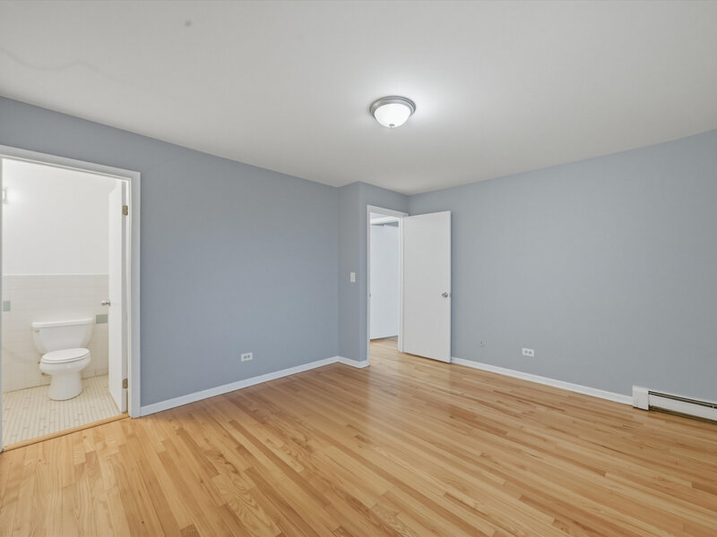6921 N Ashland Boulevard Chicago IL 60626