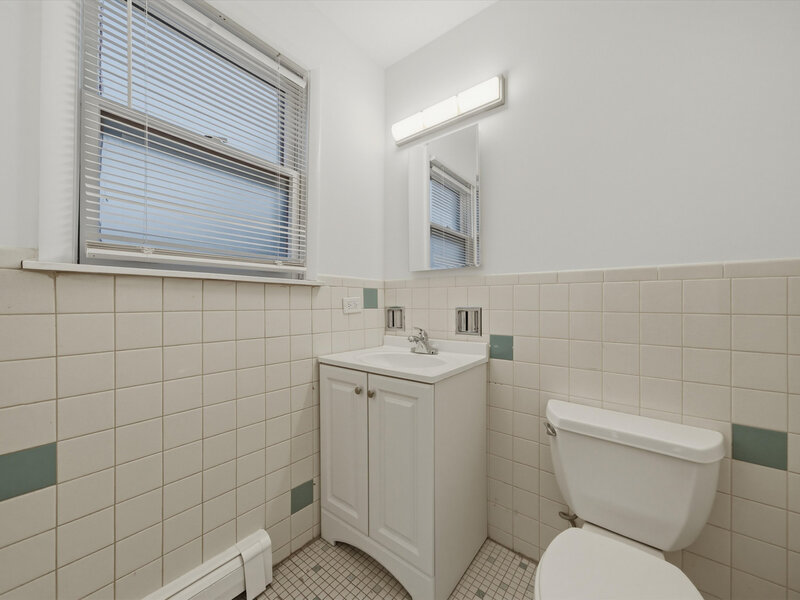 6921 N Ashland Boulevard Chicago IL 60626