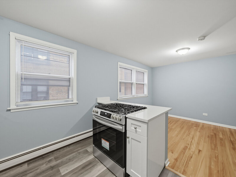 6921 N Ashland Boulevard Chicago IL 60626