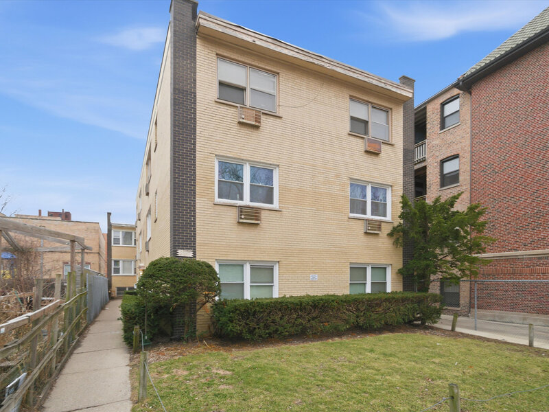 6921 N Ashland Boulevard Chicago IL 60626