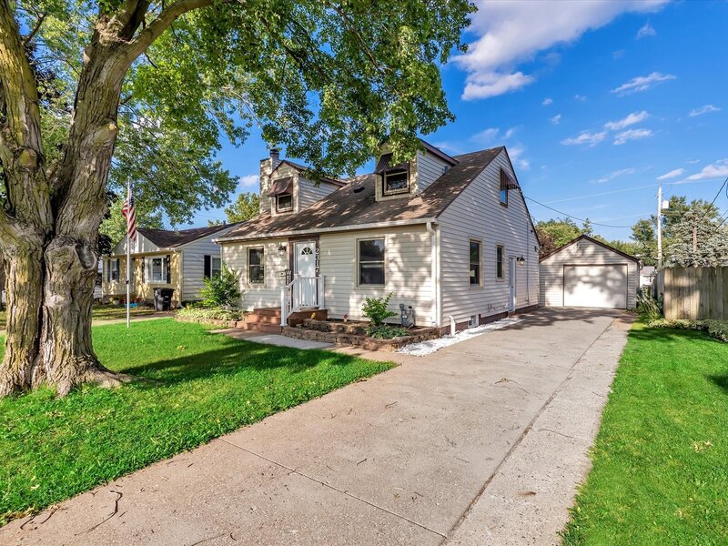 2317 44th Street Rock Island IL 61201