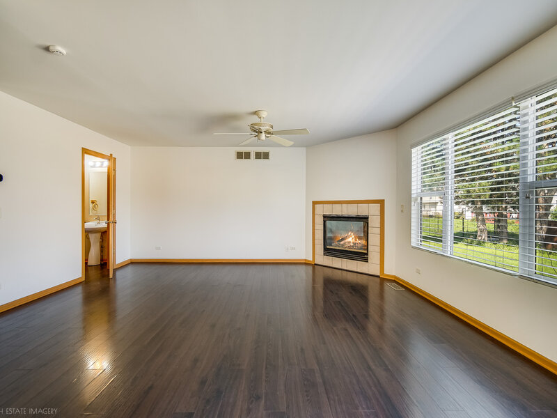 1434 Hawk Drive Bolingbrook IL 60490