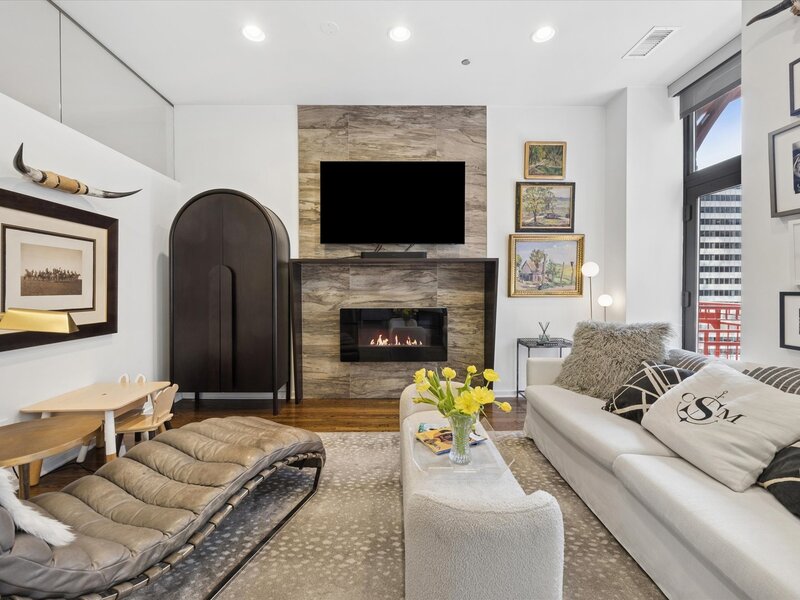 208 W Washington Street Chicago IL 60606