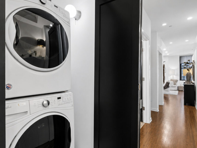 208 W Washington Street Chicago IL 60606