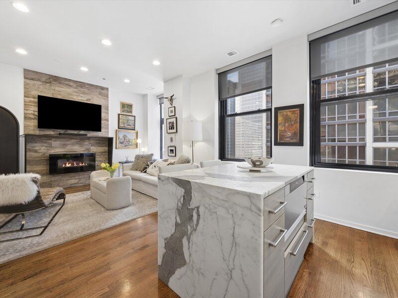 208 W Washington Street Chicago IL 60606
