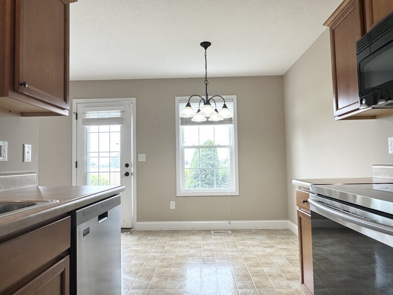 2083 Summerfield Lane Bourbonnais IL 60914