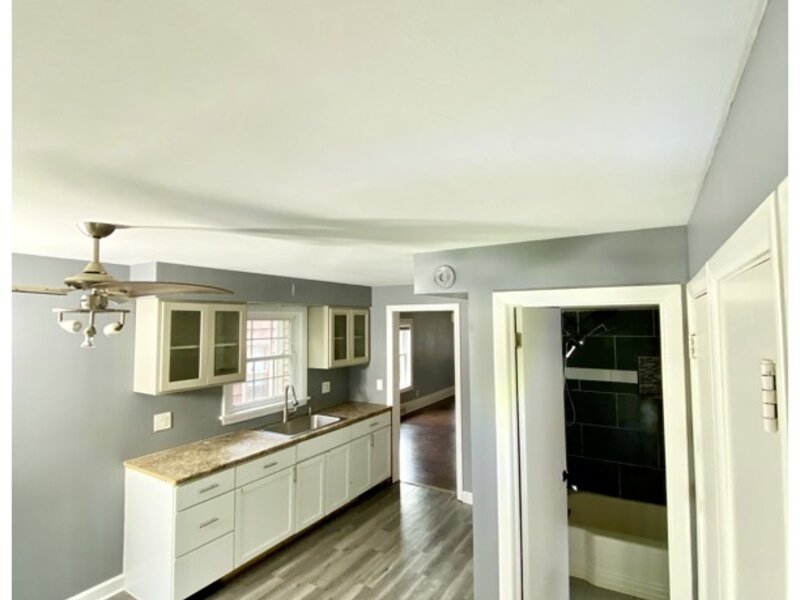 626 Bent Street Elgin IL 60120