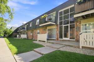 Photo of 9986 S 84th Terrace Palos Hills IL 60465 Unit 103