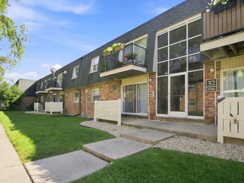 9986 S 84th Terrace Palos Hills IL 60465