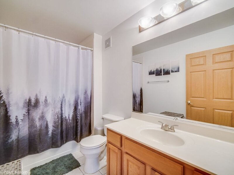 1901 W Crestview Circle Romeoville IL 60446