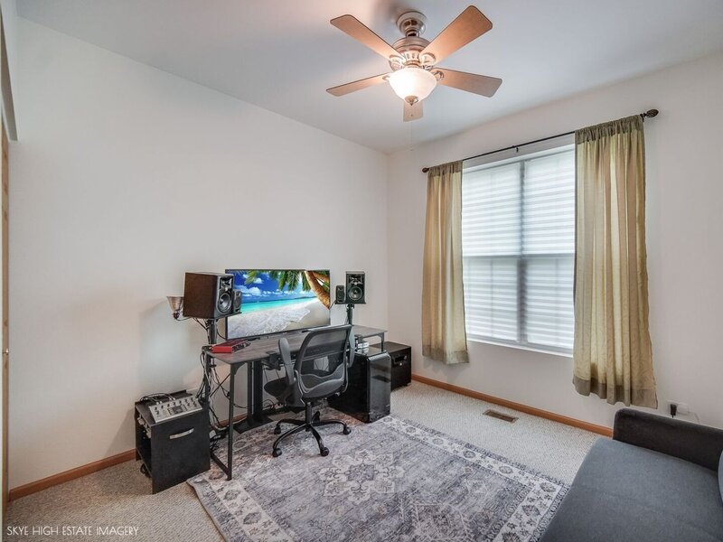 1901 W Crestview Circle Romeoville IL 60446