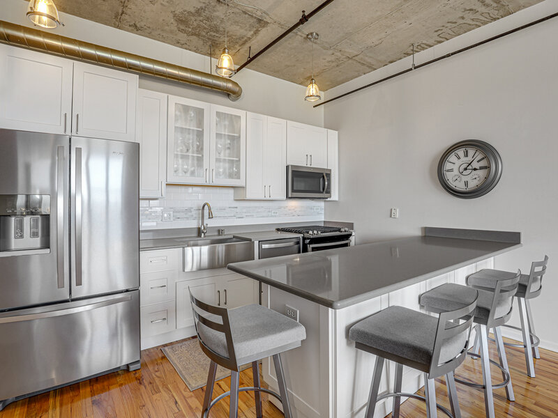 6 S Laflin Street Chicago IL 60607