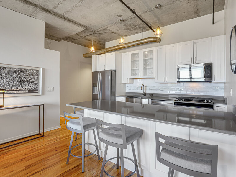 6 S Laflin Street Chicago IL 60607