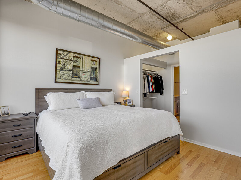 6 S Laflin Street Chicago IL 60607