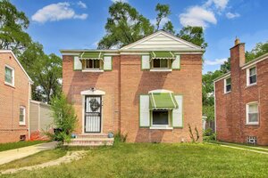 Photo of 9615 S Bensley Avenue Chicago IL 60628