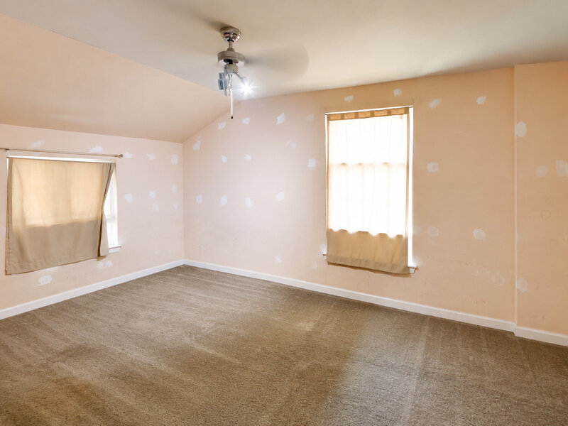 9615 S Bensley Avenue Chicago IL 60628