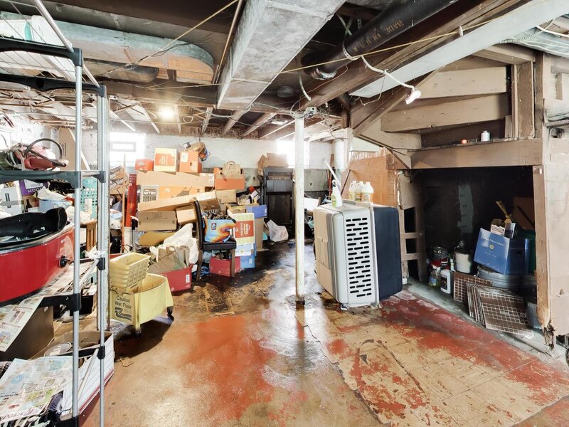 9615 S Bensley Avenue Chicago IL 60628