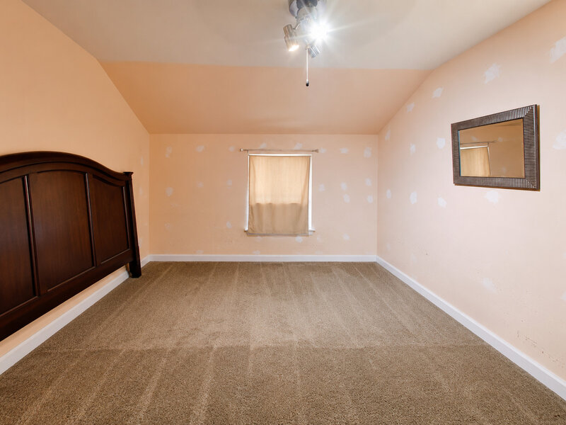 9615 S Bensley Avenue Chicago IL 60628