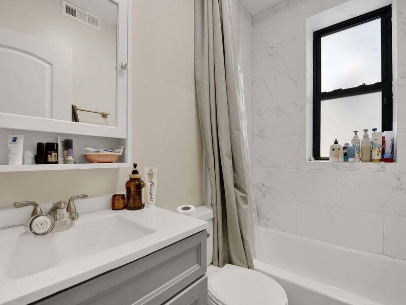 614 S Loomis Street Chicago IL 60607