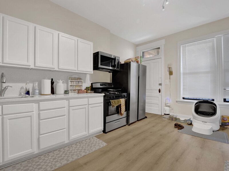 614 S Loomis Street Chicago IL 60607
