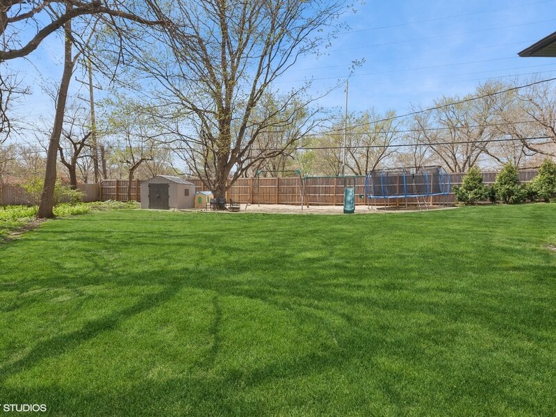 841 Hawthorne Drive Naperville IL 60540