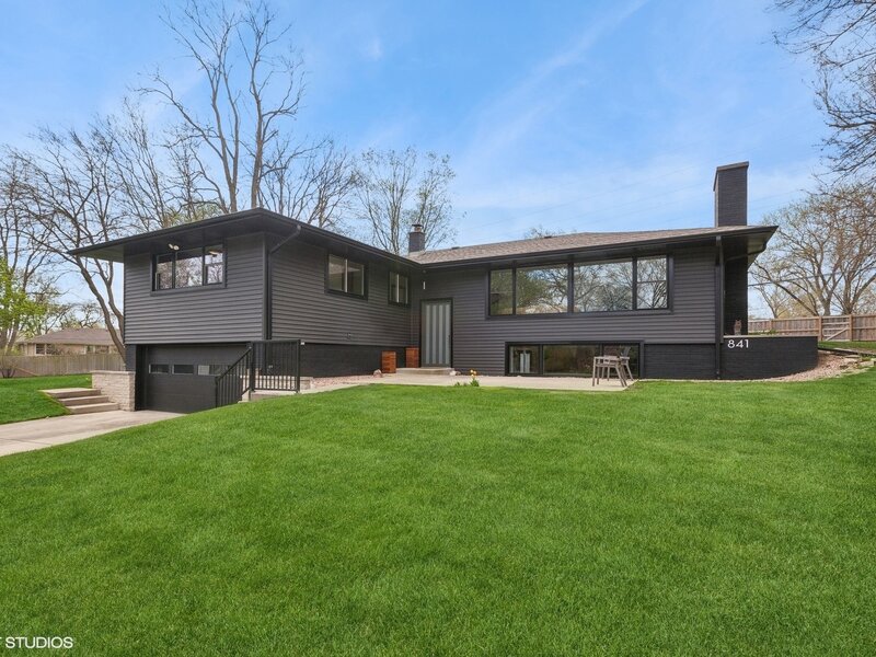 841 Hawthorne Drive Naperville IL 60540