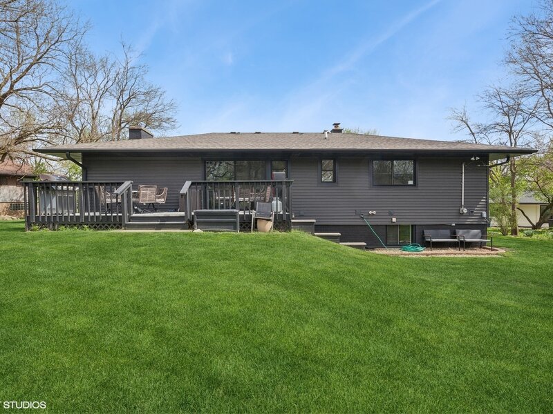 841 Hawthorne Drive Naperville IL 60540