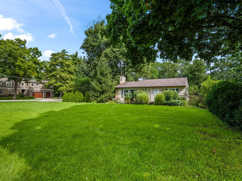 108 South Parkway Prospect Heights IL 60070