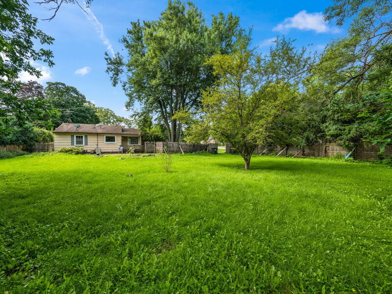 108 South Parkway Prospect Heights IL 60070