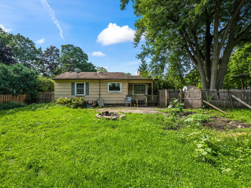 108 South Parkway Prospect Heights IL 60070