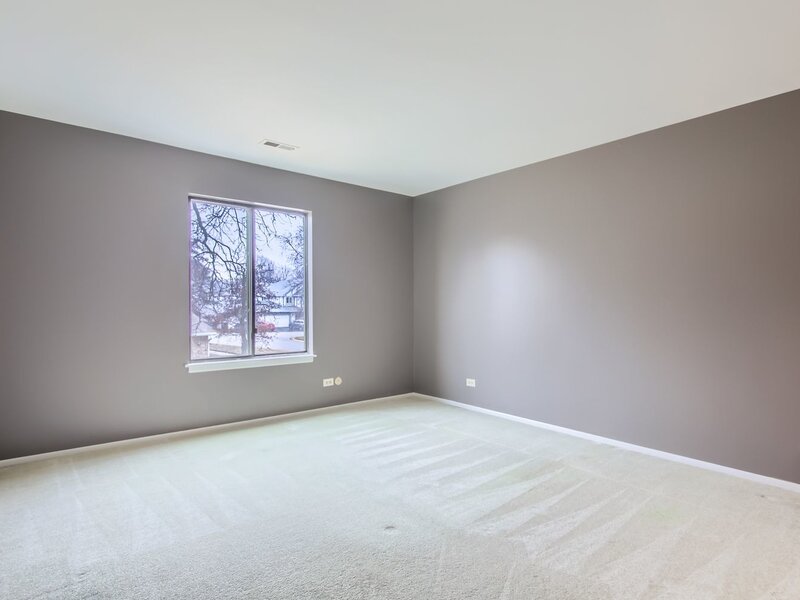 372 Springlake Lane Aurora IL 60504