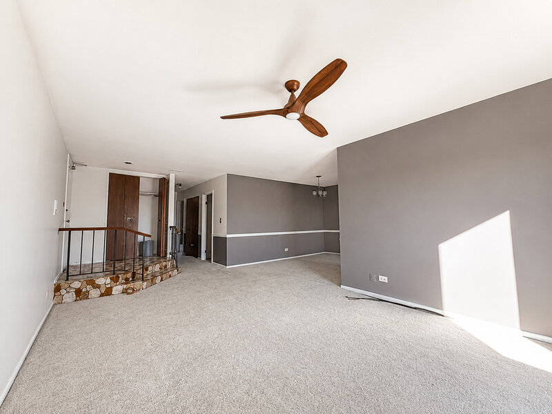 372 Springlake Lane Aurora IL 60504