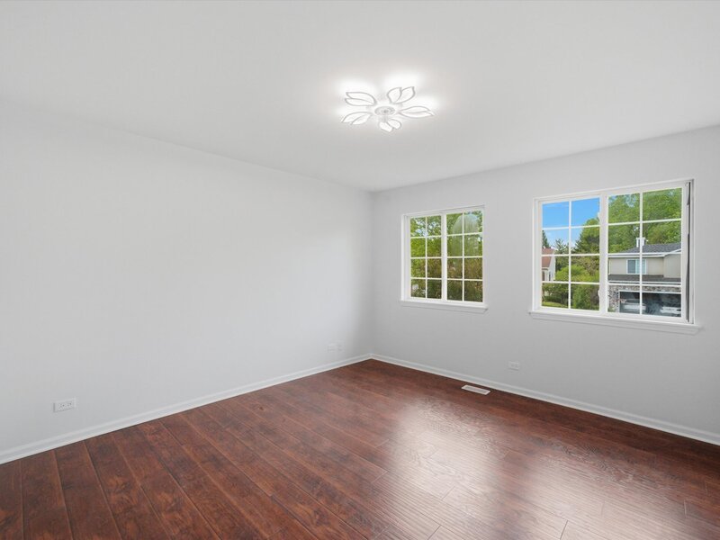 2210 Fieldcrest Drive Mundelein IL 60060