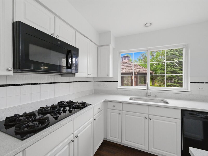 2210 Fieldcrest Drive Mundelein IL 60060