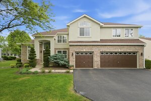 Photo of 2210 Fieldcrest Drive Mundelein IL 60060