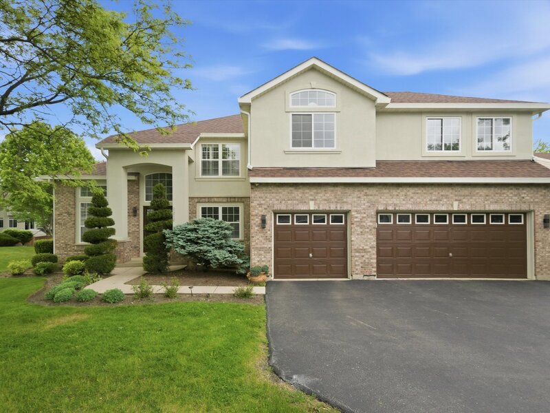2210 Fieldcrest Drive Mundelein IL 60060
