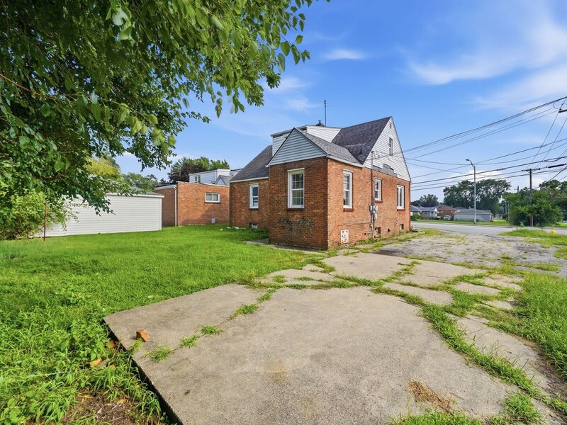 404 River Oaks Drive Calumet City IL 60409