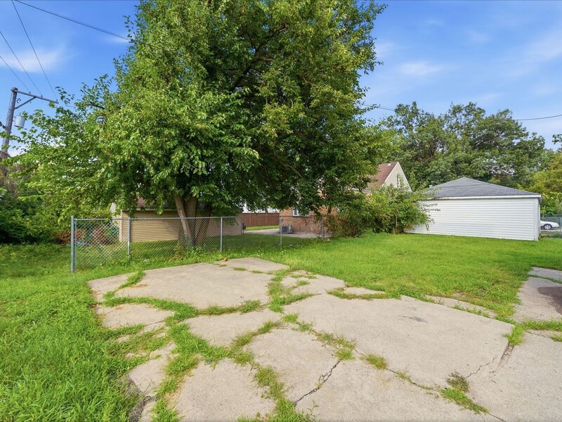 404 River Oaks Drive Calumet City IL 60409