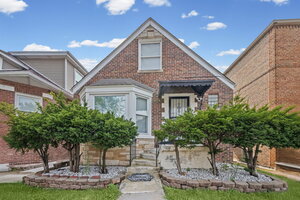 Photo of 8340 S Yates Boulevard Chicago IL 60617