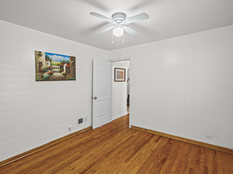 8340 S Yates Boulevard Chicago IL 60617