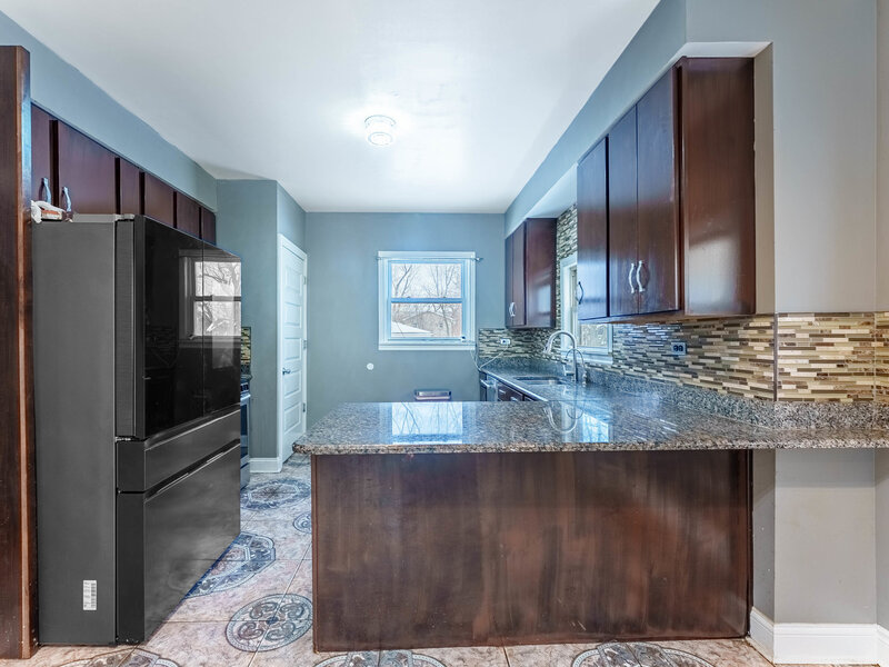 15117 Vine Avenue Harvey IL 60426