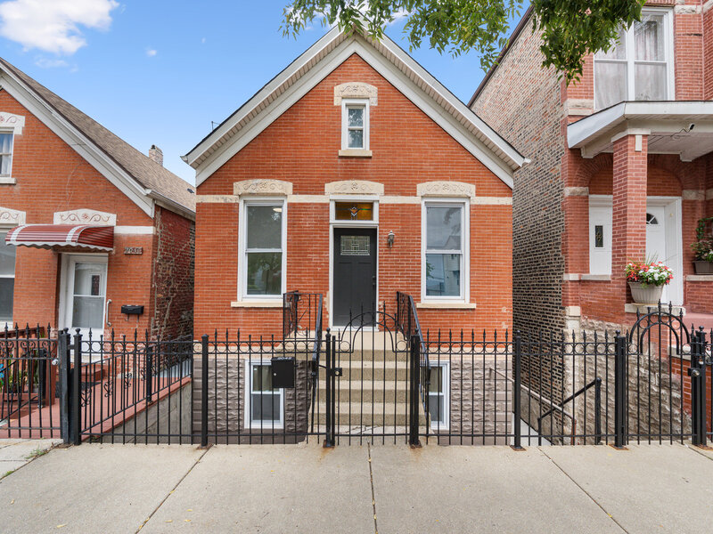 2042 W Coulter Street Chicago IL 60608